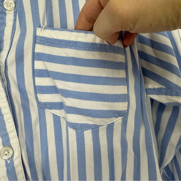 Abercrombie & Fitch Striped Women’s Blue White Cropped Shirt Size XS - Picture 4 of 7